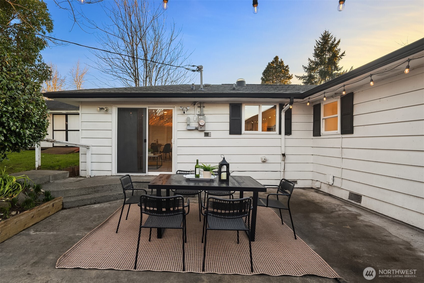 8818 22nd Avenue Southwest Seattle, WA 98106 - Photo 22 of 36