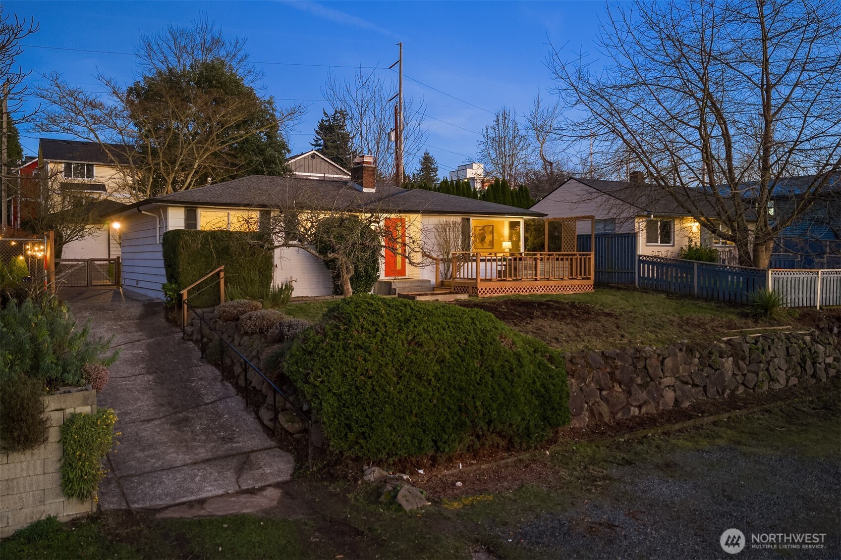 8818 22nd Avenue Southwest Seattle, WA 98106 - Photo 29 of 36