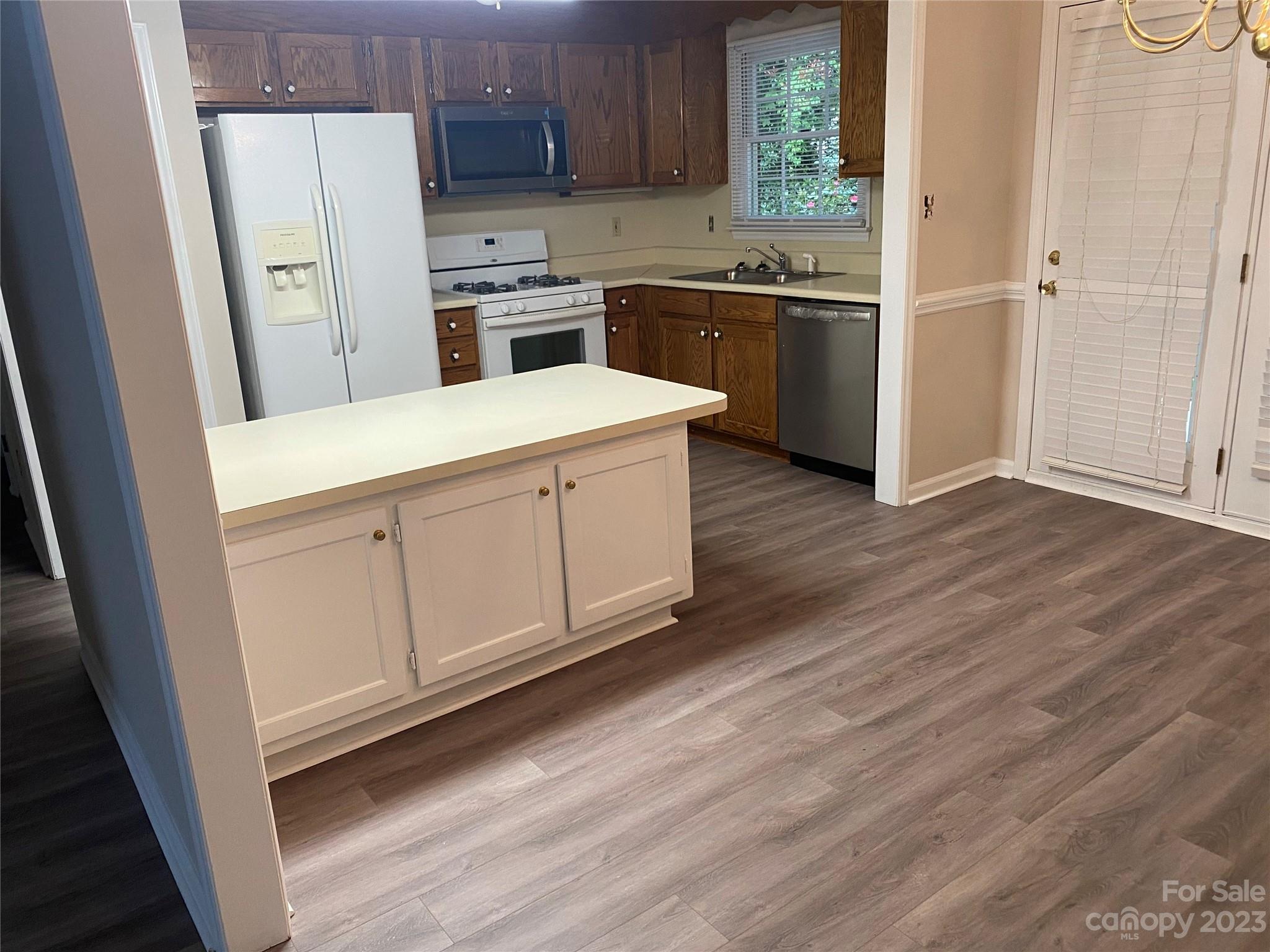 2029 Union Road Gastonia, NC 28054 - Photo 5 of 14 Gallery Image 5
