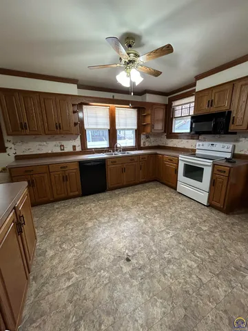 $249,900 | 1513 Rural Street, Emporia, KS 66801