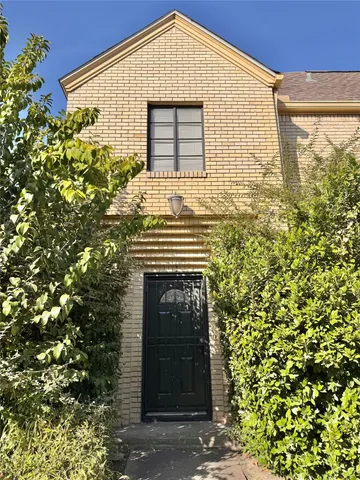 $1,975 | 2646 Persa Street, Unit 1, Houston, TX 77098