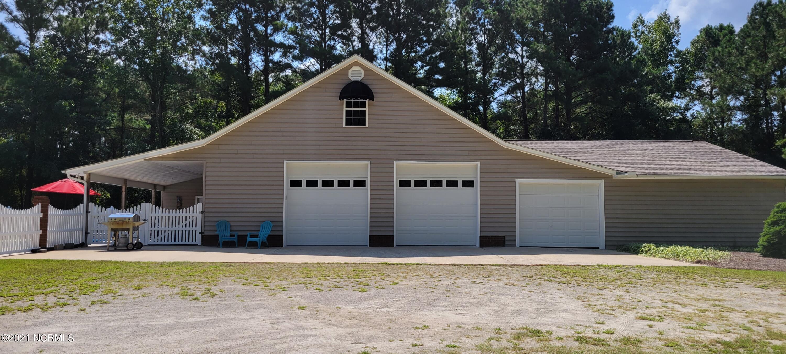 2175 Robersonville Road Washington, NC 27889 - Photo 36 of 111 Workshop/Barn