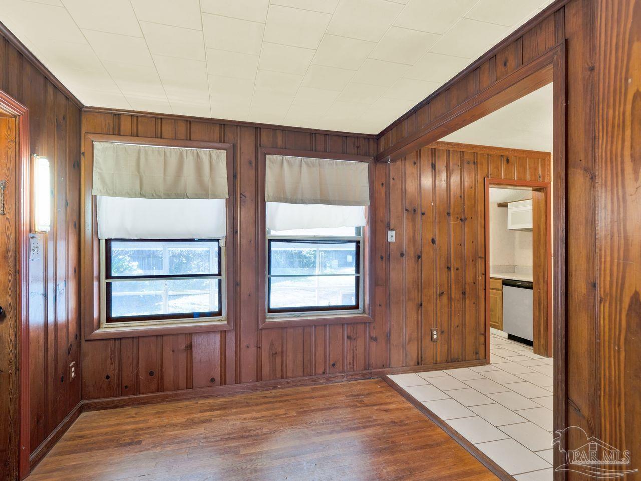 307 Lakewood Road Pensacola, FL 32507 - Photo 11 of 48