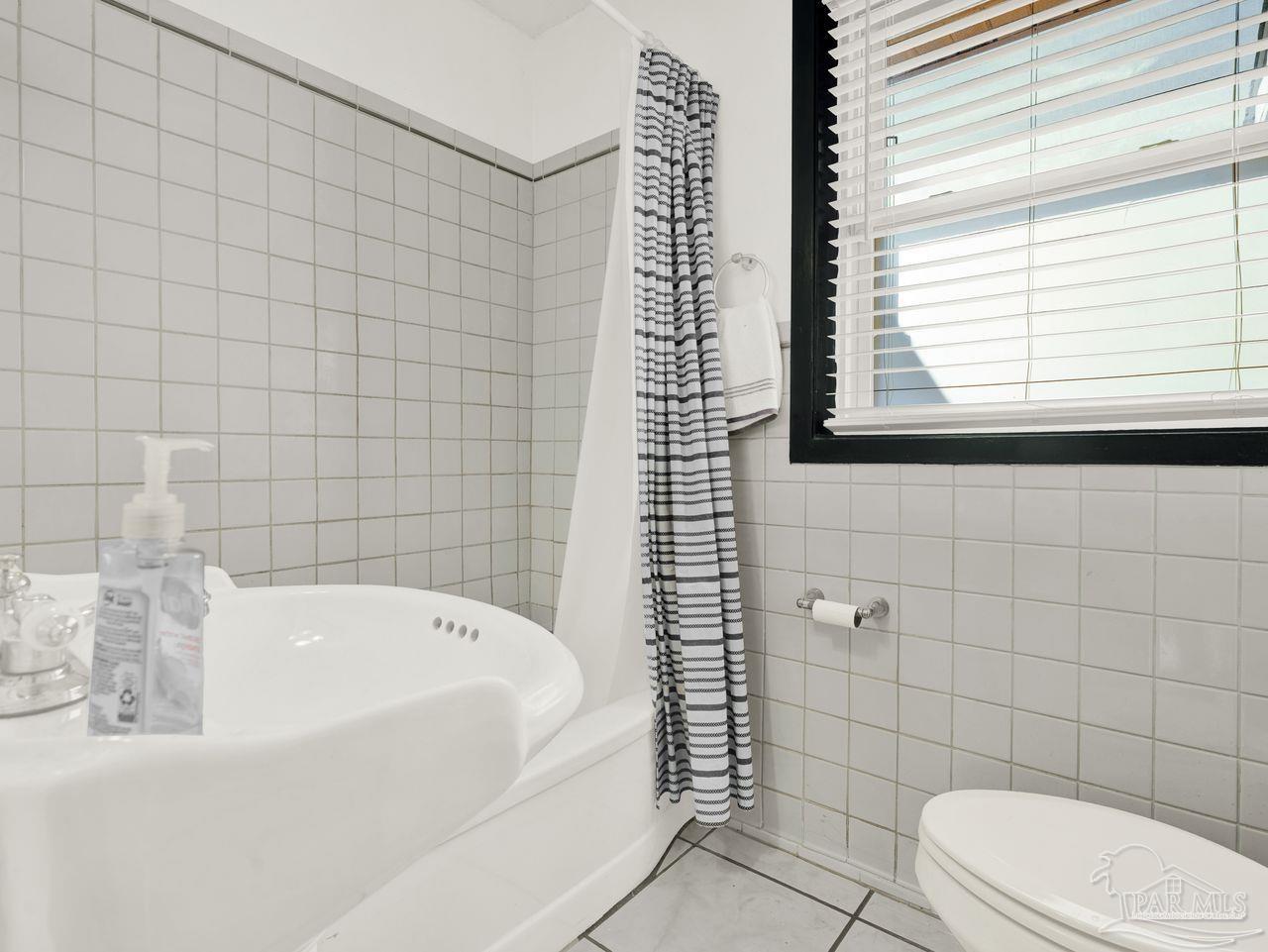 307 Lakewood Road Pensacola, FL 32507 - Photo 26 of 48