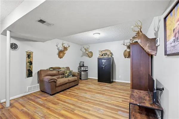 $315,000 | 1505 Emerald Circle, Kearney, MO 64060