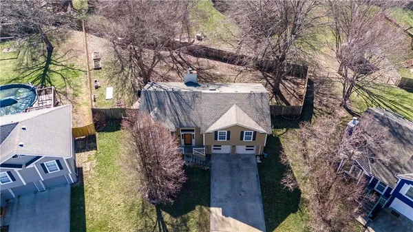 $315,000 | 1505 Emerald Circle, Kearney, MO 64060
