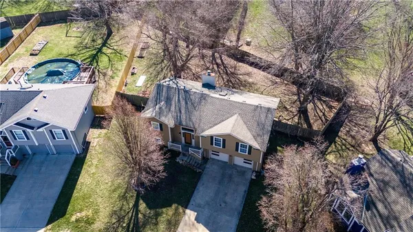 $315,000 | 1505 Emerald Circle, Kearney, MO 64060