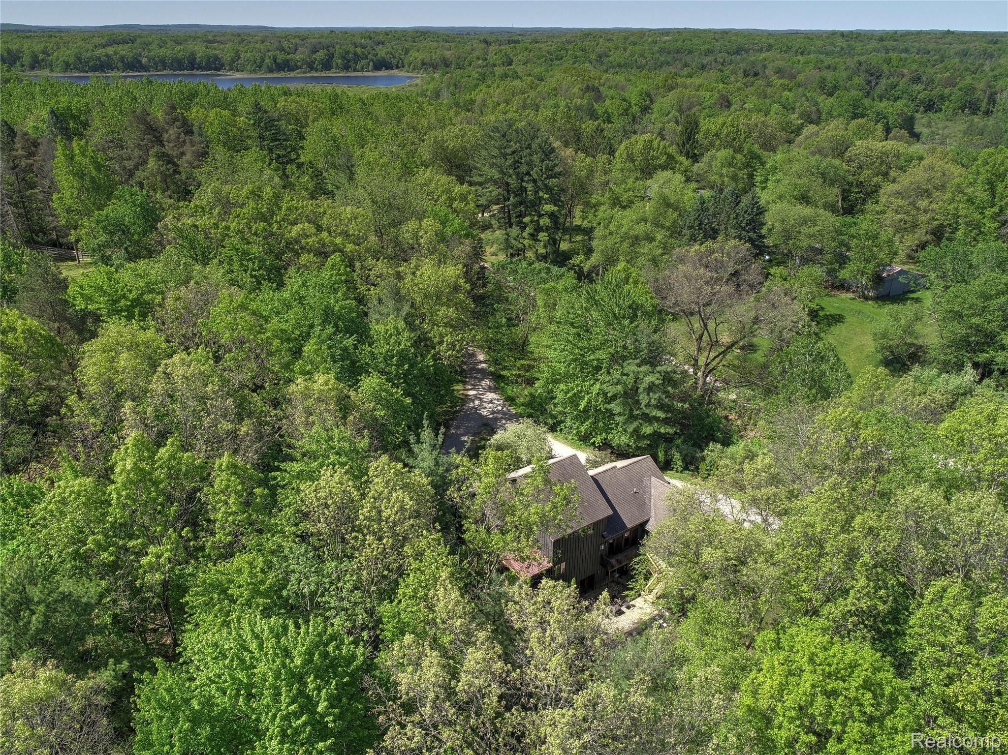 2877 East Schafer Road Howell, MI 48843 - Photo 29 of 31 29.jpg