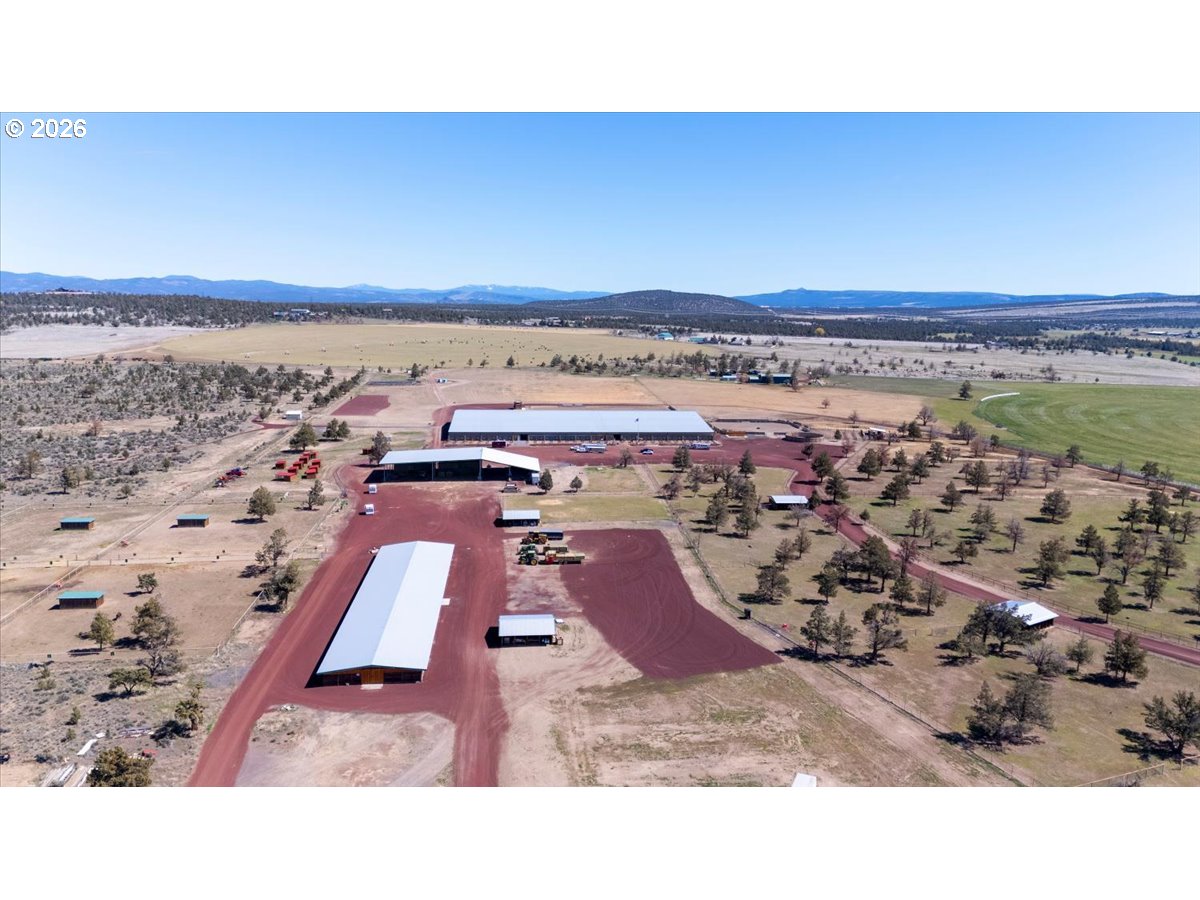 11997 Southwest Cornett Loop Powell Butte, OR 97753 - Photo 20 of 37