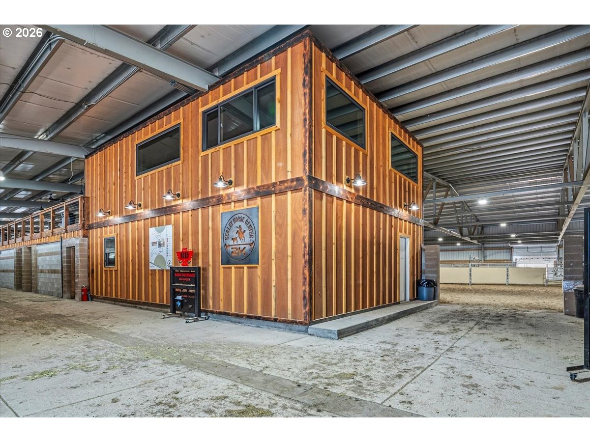 11997 Southwest Cornett Loop Powell Butte, OR 97753 - Photo 9 of 37