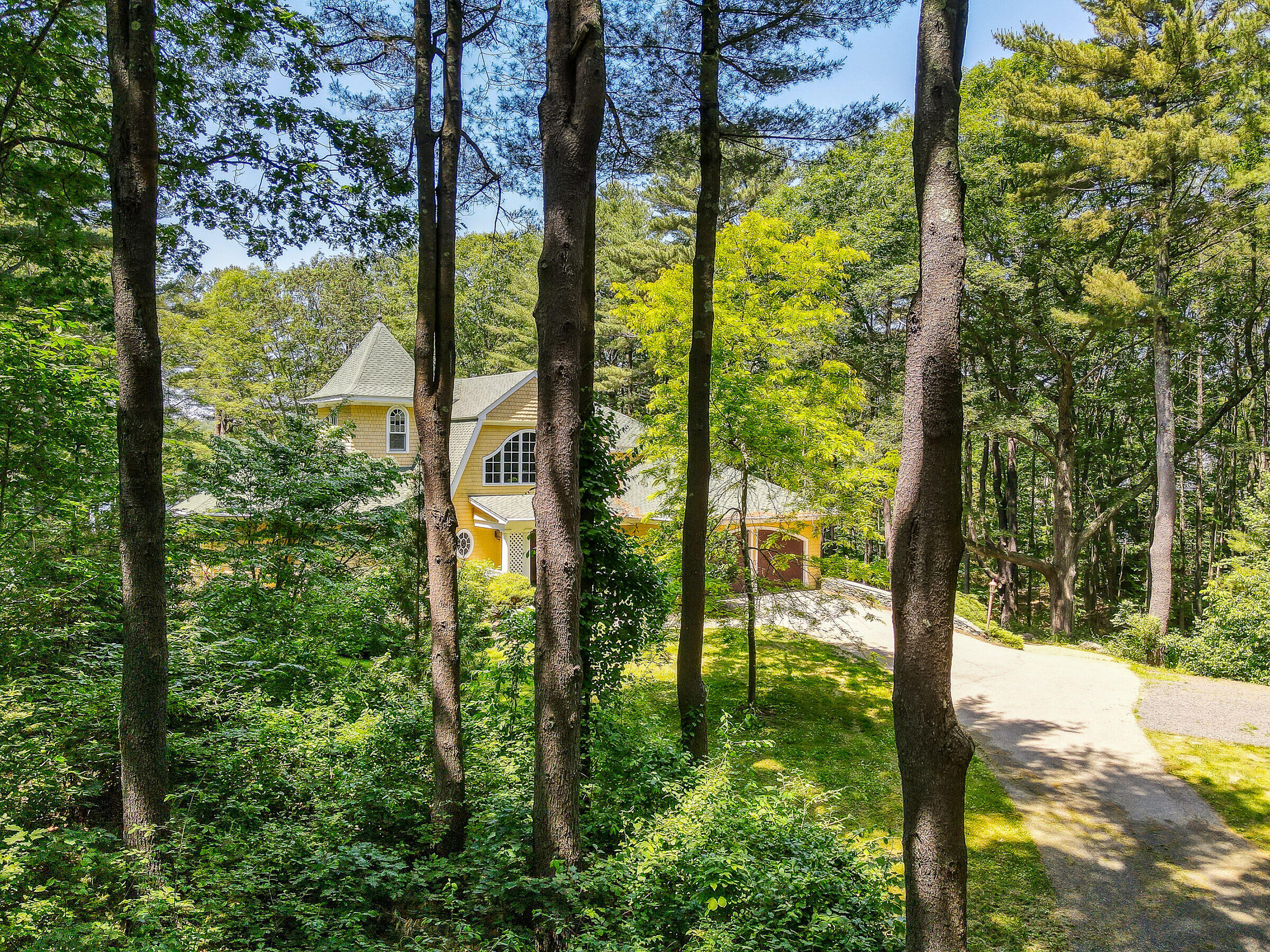 8 Spruce Point Road Kittery, ME 03904 - Photo 12 of 74 8 Spruce Point Rd Kittery Entrance