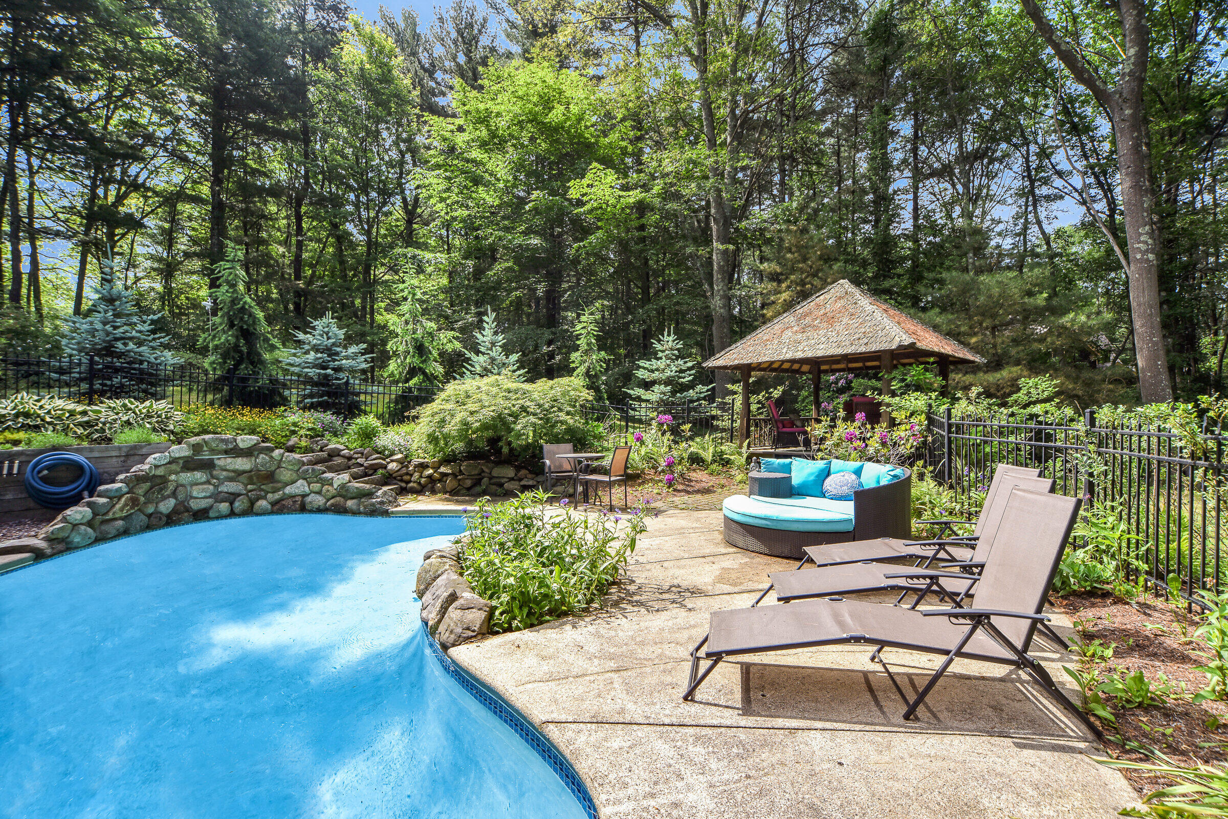 8 Spruce Point Road Kittery, ME 03904 - Photo 6 of 74 8 Spruce Point Rd Kittery Pool 2