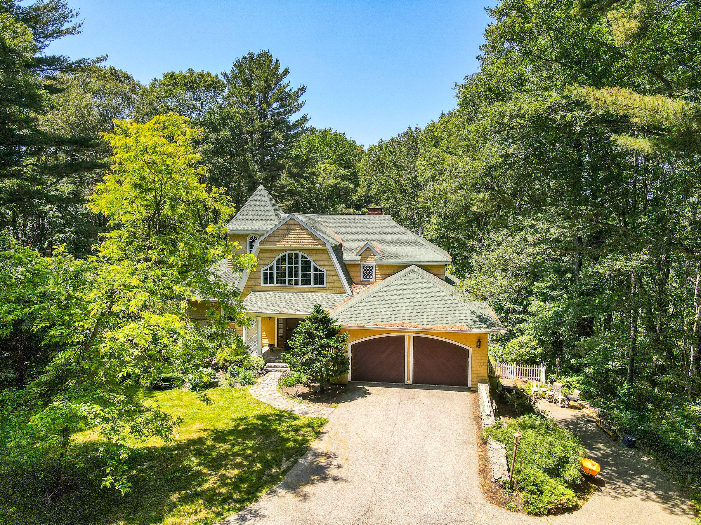 8 Spruce Point Road Kittery, ME 03904 - Photo 10 of 74 8 Spruce Point Rd Kittery Exterior Garag