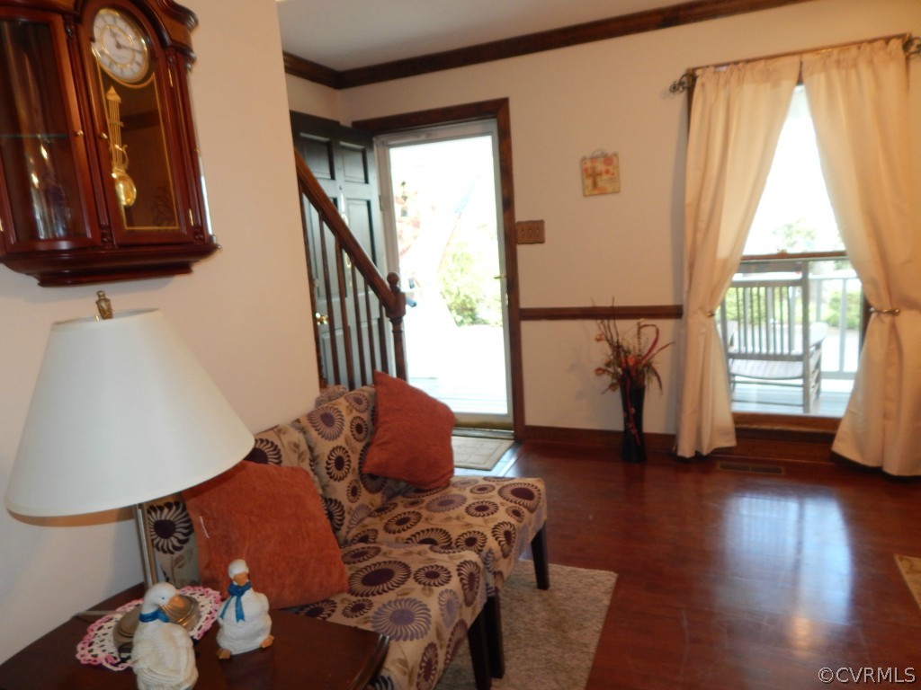 10801 Drayton Road Chester, VA 23831 - Photo 4 of 17