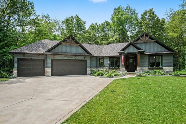 $539,000 | 13912 Shavano Peak Drive, Middlebury, IN 46540