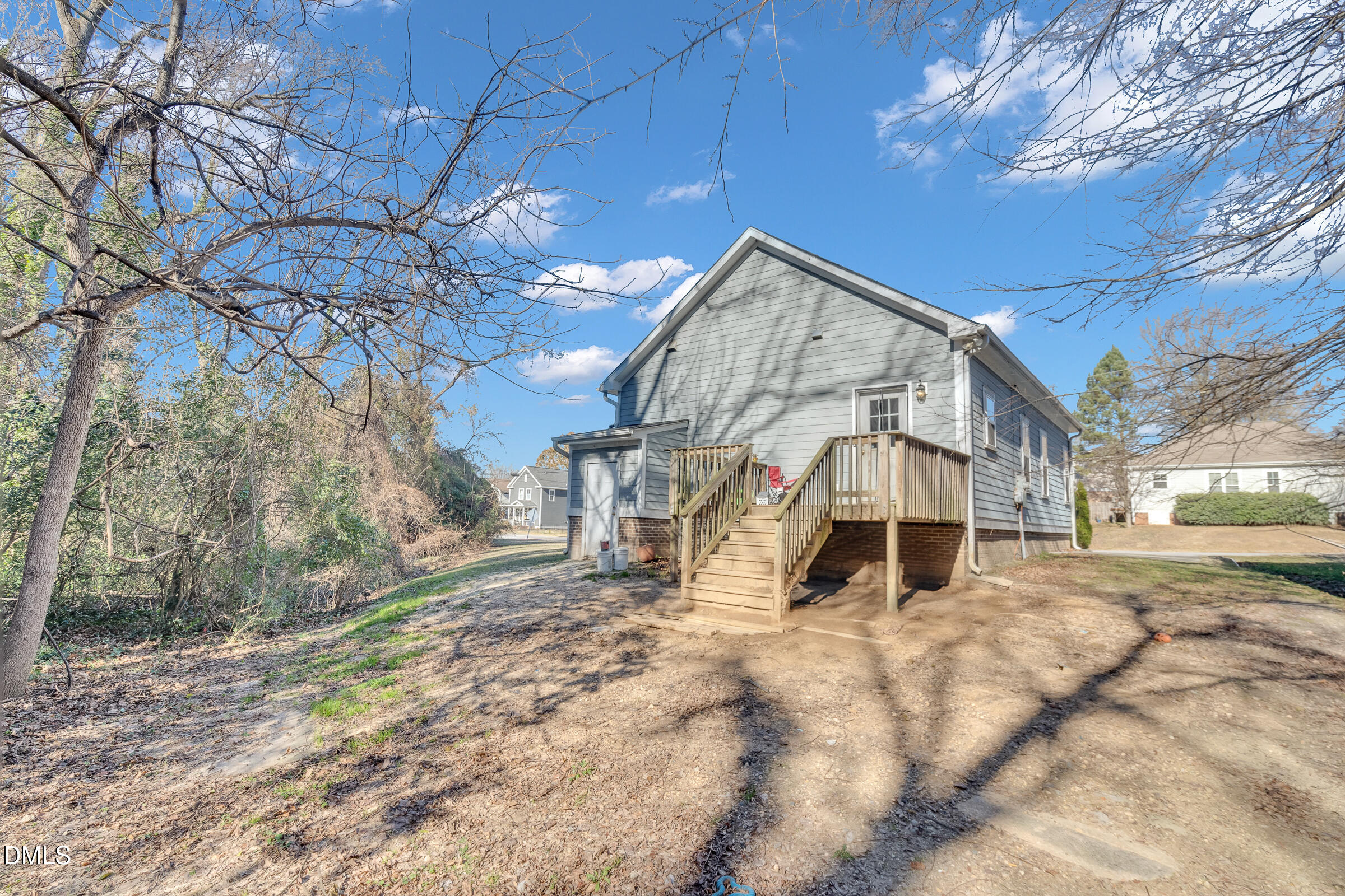 904 East Jones Street Raleigh, NC 27601 - Photo 20 of 21 a view of a yard with a snow