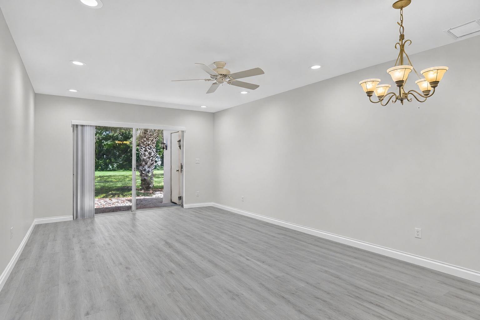 20846 Vinesta Circle Boca Raton, FL 33433 - Photo 7 of 36 Living/Dining
