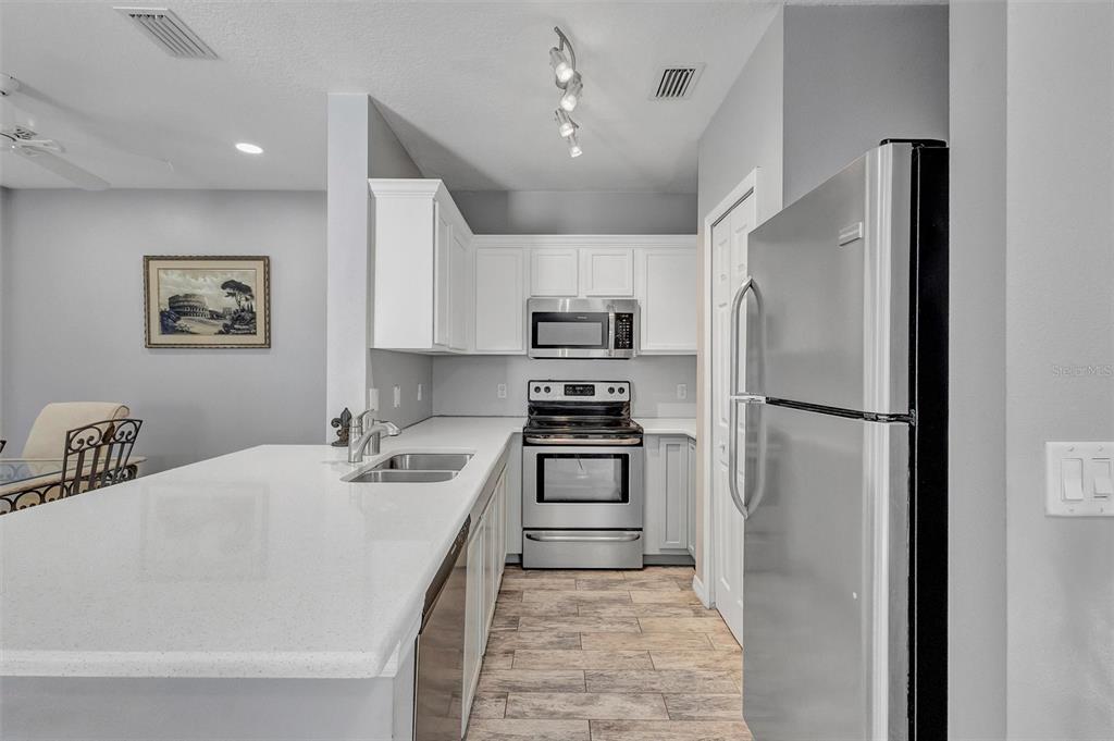 14925 Skip Jack Loop Lakewood Ranch, FL 34202 - Photo 7 of 42