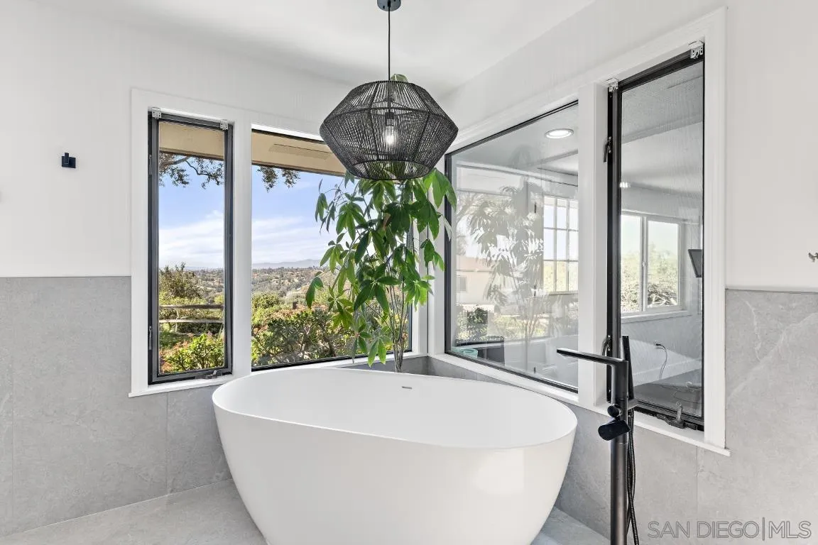 1097 Camino Alisos Fallbrook, CA 92028 - Photo 22 of 67