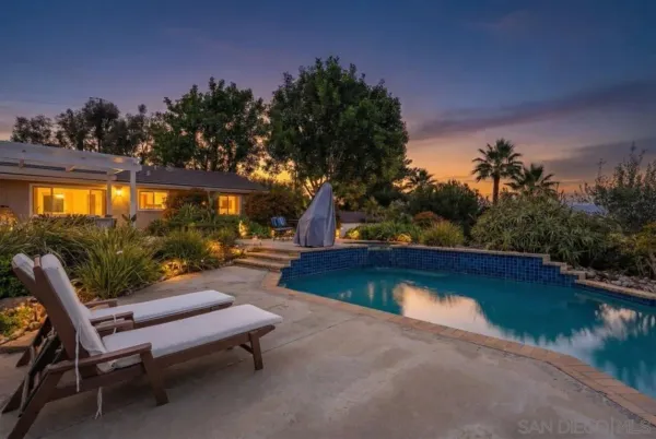 a view of a pathway of a building