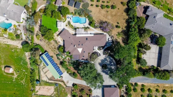 $2,499,000 | 1097 Camino Alisos, Fallbrook, CA 92028