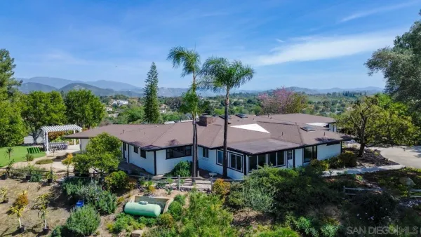 $2,499,000 | 1097 Camino Alisos, Fallbrook, CA 92028