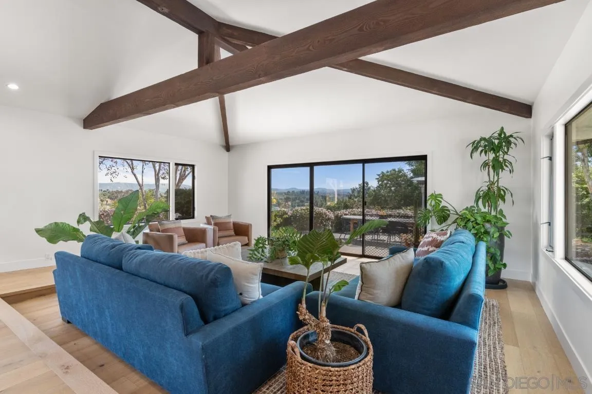 1097 Camino Alisos Fallbrook, CA 92028 - Photo 6 of 67