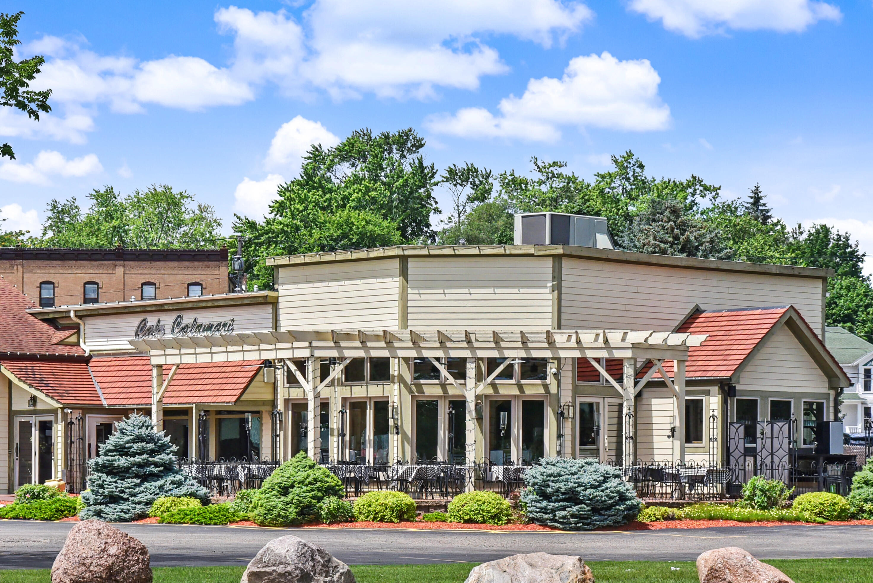 91 Potawatomi Road, Unit G1 Williams Bay, WI 53191 - Photo 41 of 49 Italian restaurant