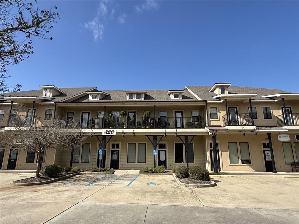 820 Lafitte Street, Unit 105 Mandeville, LA 70448 - Photo 1 of 8