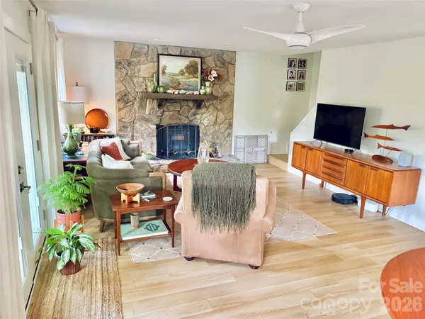 $499,000 | 31 Elseetos Drive, Brevard, NC 28712