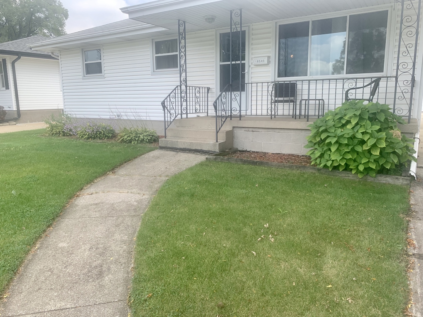 18545 Ridgewood Avenue Lansing, IL 60438 - Photo 2 of 37