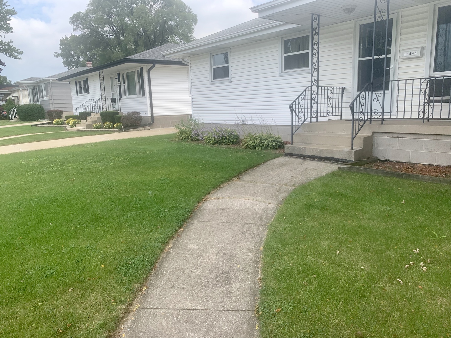 18545 Ridgewood Avenue Lansing, IL 60438 - Photo 3 of 37