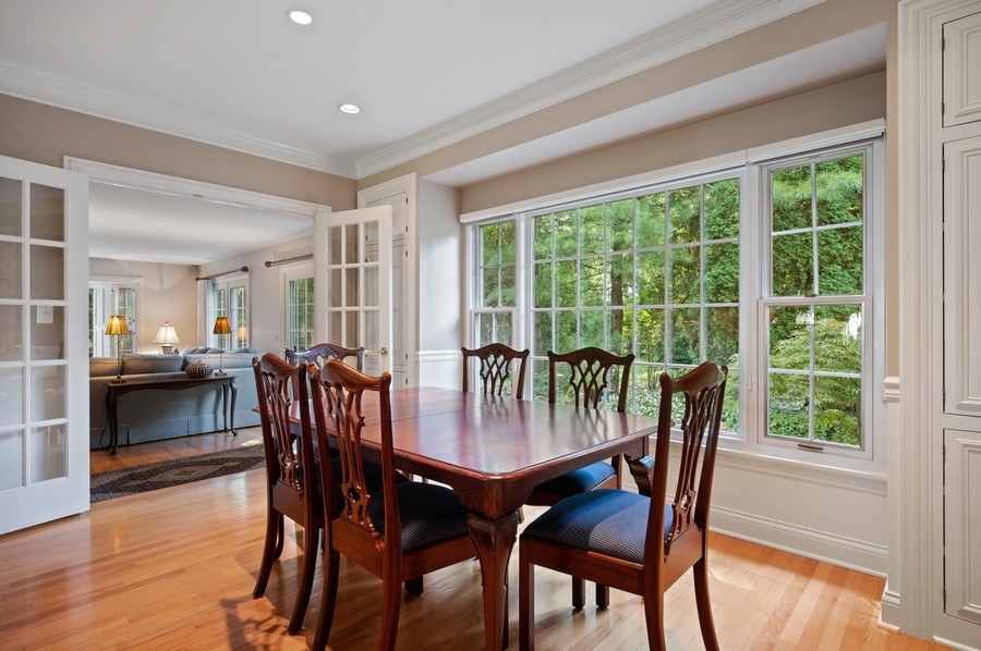 929 Seneca Road Wilmette, IL 60091 - Photo 9 of 31