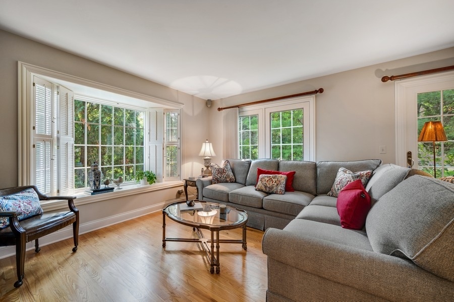 929 Seneca Road Wilmette, IL 60091 - Photo 10 of 31