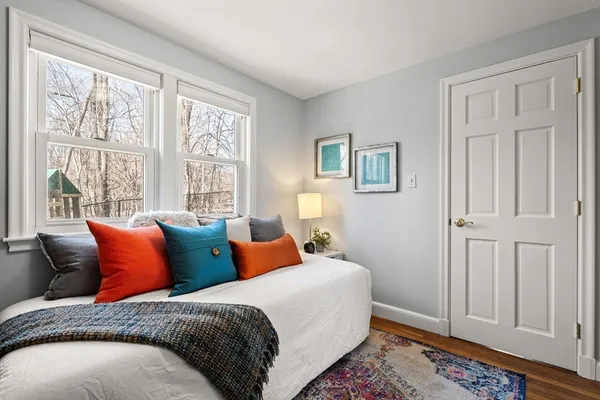 $1,075,000 | 5 Martinwood Road, Boston, MA 02130