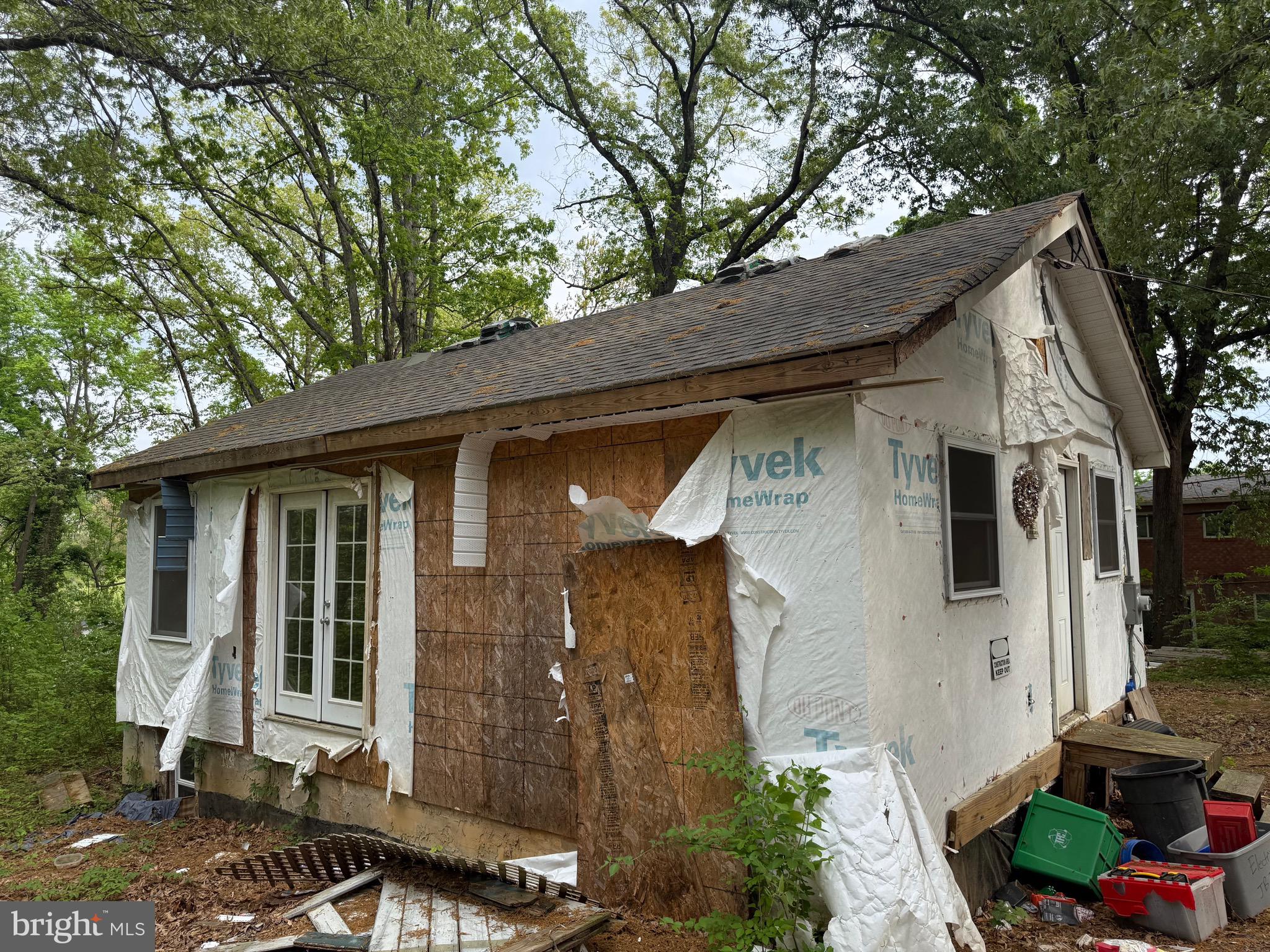 4109 Meyers Road Triangle, VA 22172 - Photo 4 of 8 a front view of a house with garden