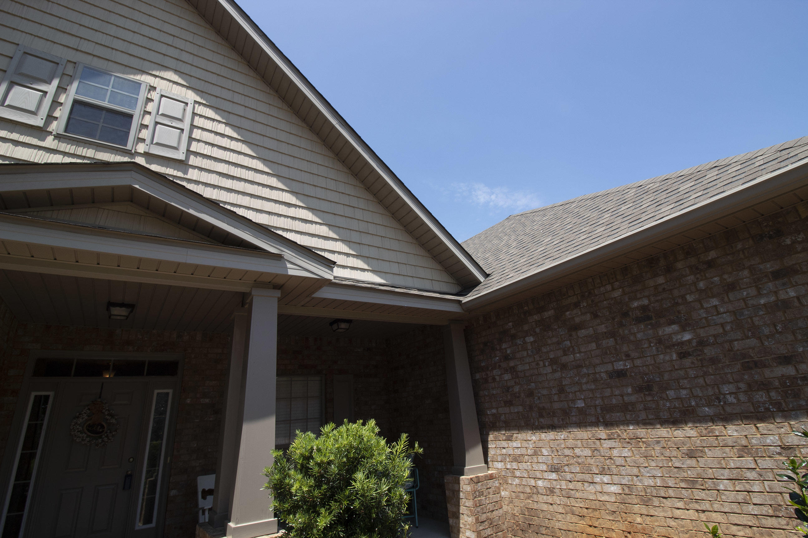 206 Mango Lane Freeport, FL 32439 - Photo 44 of 45 a front view of a house
