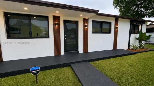 $589,500 | 19721 Southwest 114th Place, Miami, FL 33157