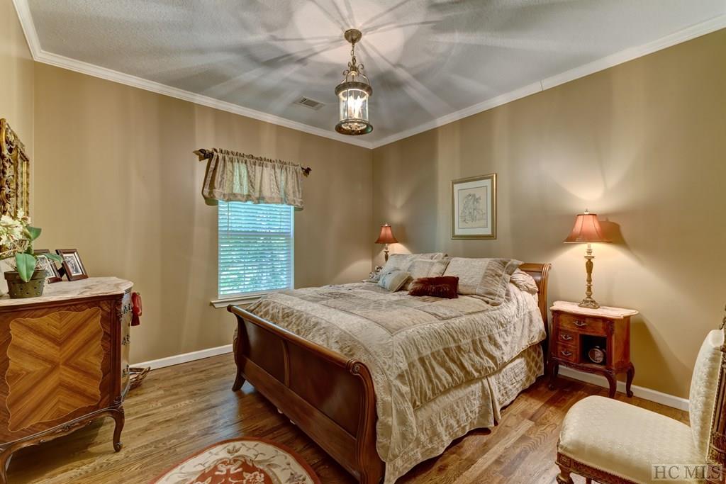 608 Holt Road Highlands, NC 28741 - Photo 11 of 13 Gallery Image 11