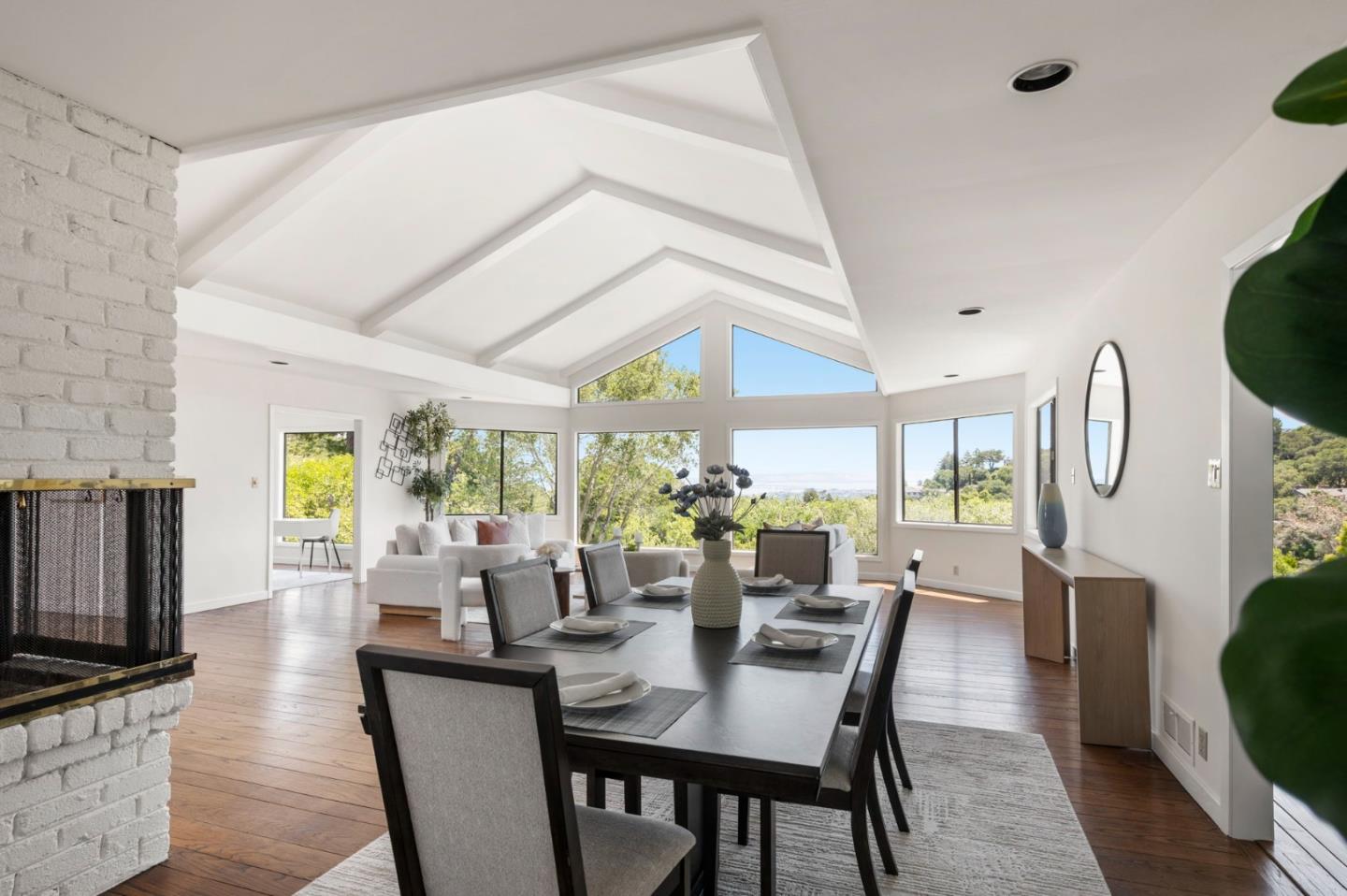 1407 Carlton Road Hillsborough, CA 94010 - Photo 40 of 113