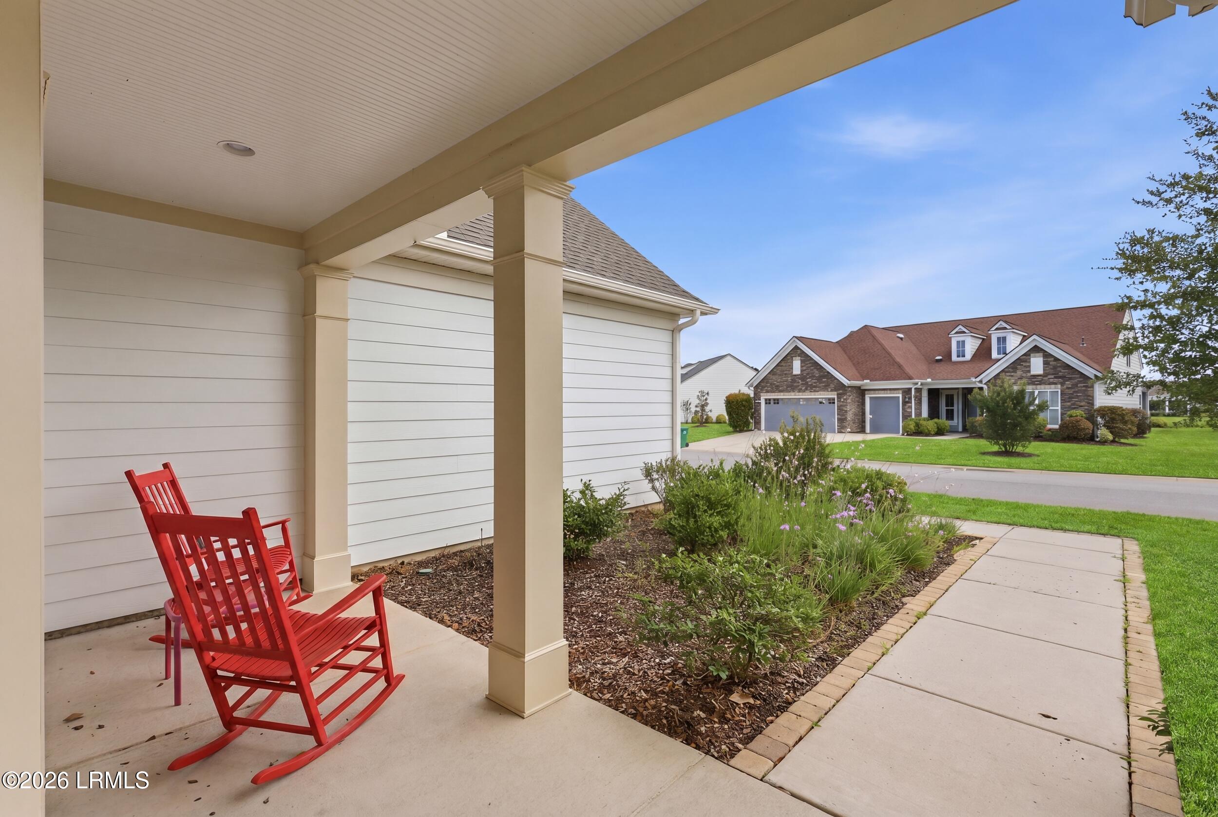 361 Fernleaf Lane Bluffton, SC 29909 - Photo 4 of 47 9_033_3k2a2689_grass_b6b5bc44