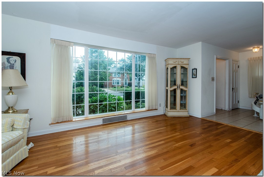 2334 Charney Road Cleveland, OH 44118 - Photo 12 of 35 Gallery Image 12