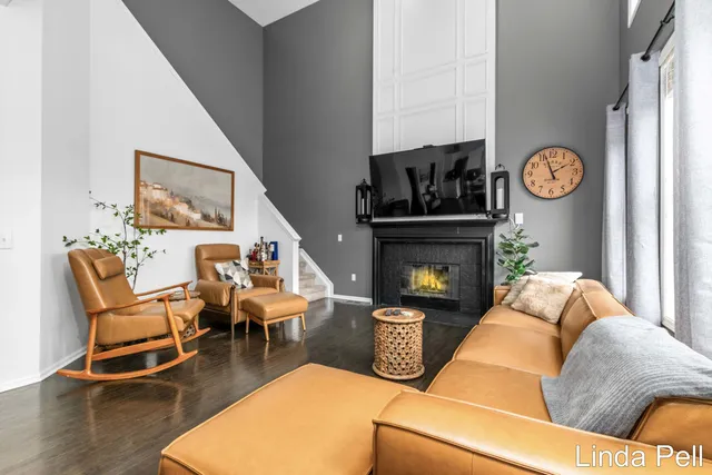 $659,000 | 33 Fox Point Court, Ada, MI 49301