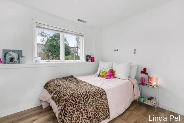 $659,000 | 33 Fox Point Court, Ada, MI 49301