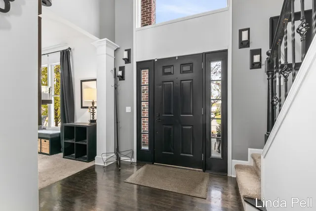 $659,000 | 33 Fox Point Court, Ada, MI 49301