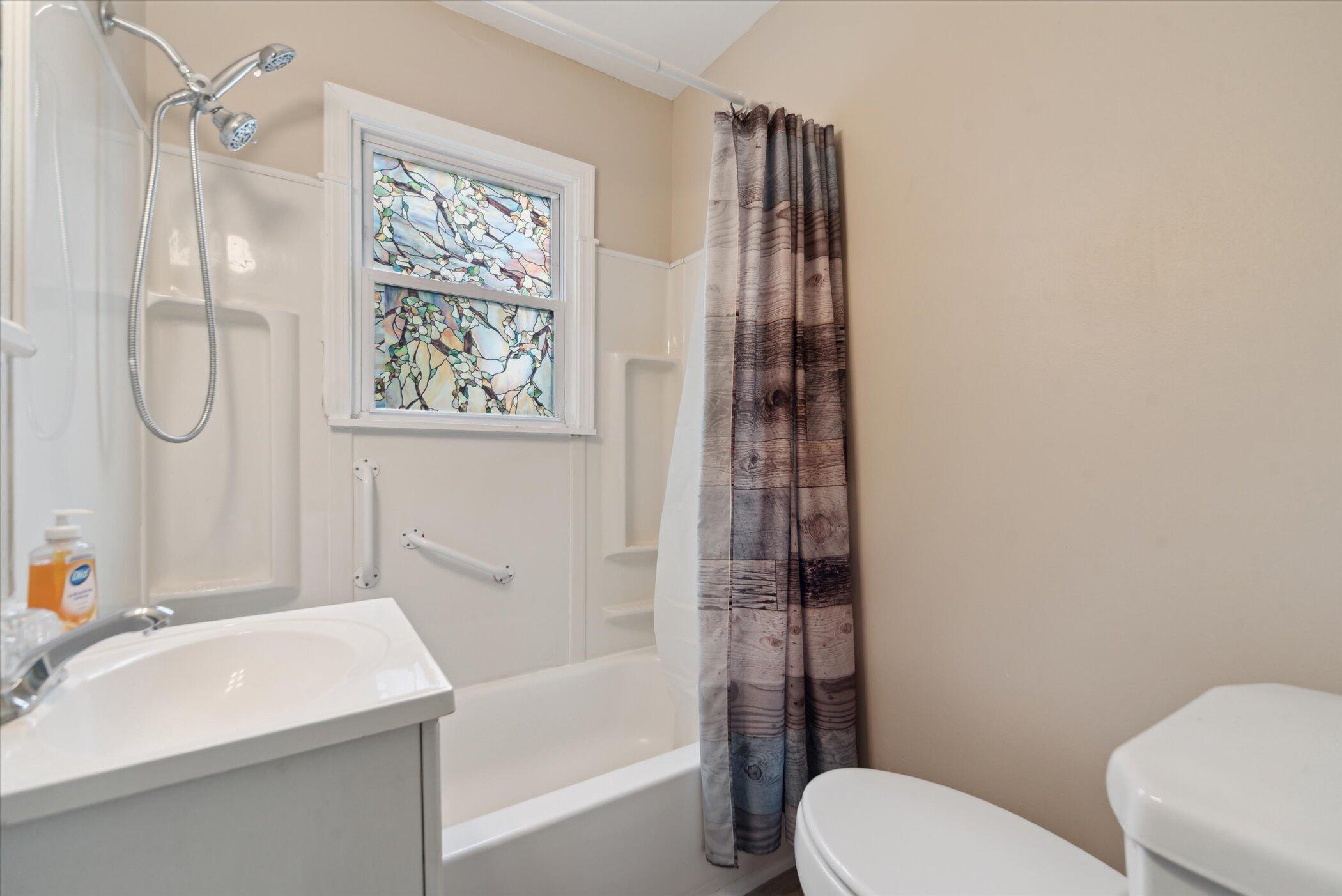 715 West Holmes Road Lansing, MI 48910 - Photo 18 of 24 21-715-W-Holmes-Rd-Lansing-MI-48910-Wind