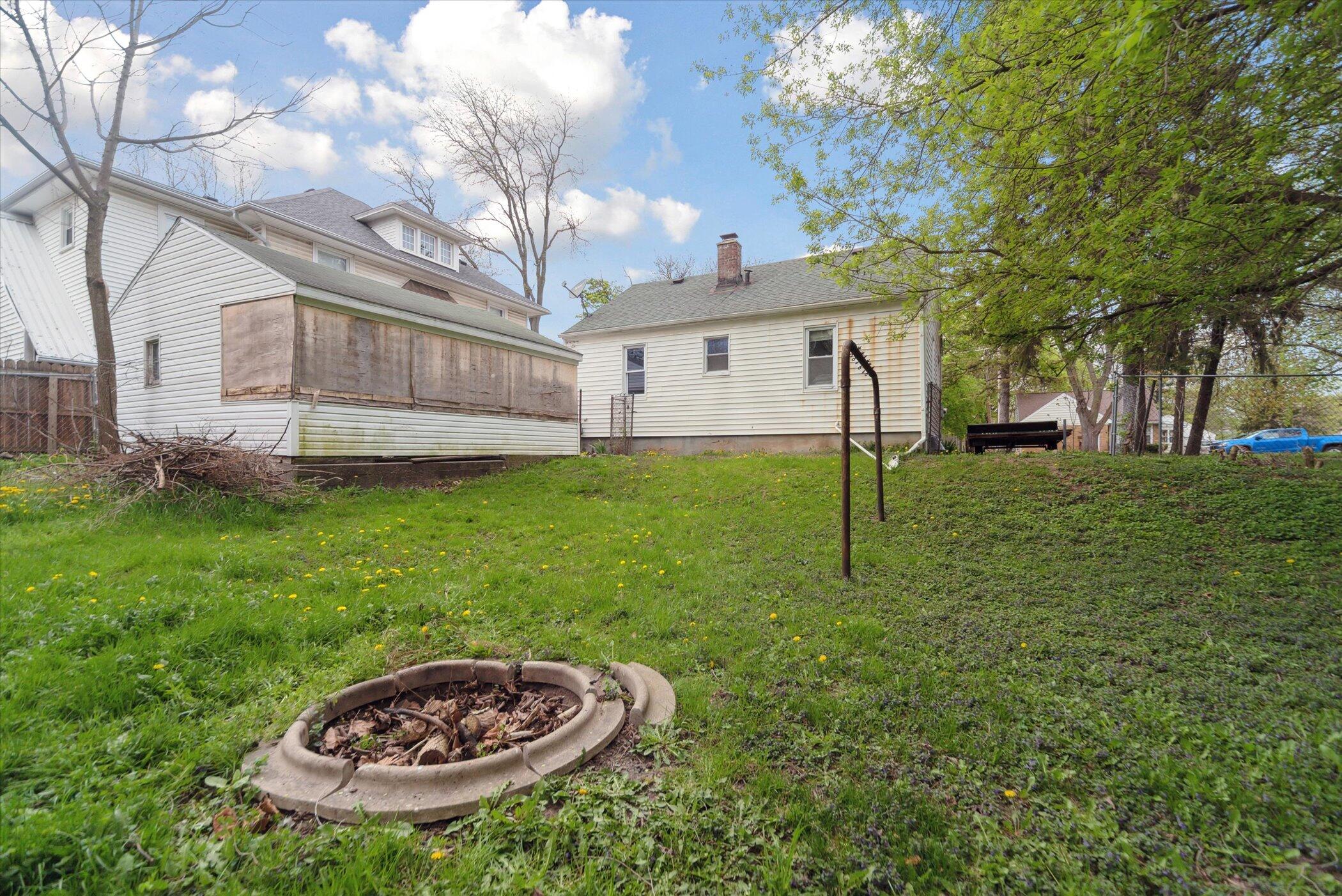 715 West Holmes Road Lansing, MI 48910 - Photo 24 of 24 31-715-W-Holmes-Rd-Lansing-MI-48910-Wind