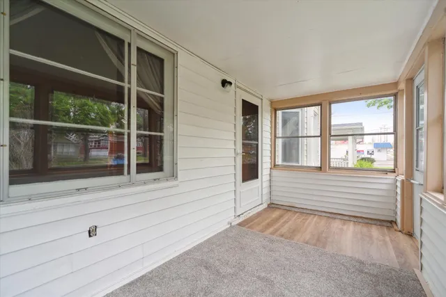 $134,900 | 715 West Holmes Road, Lansing, MI 48910