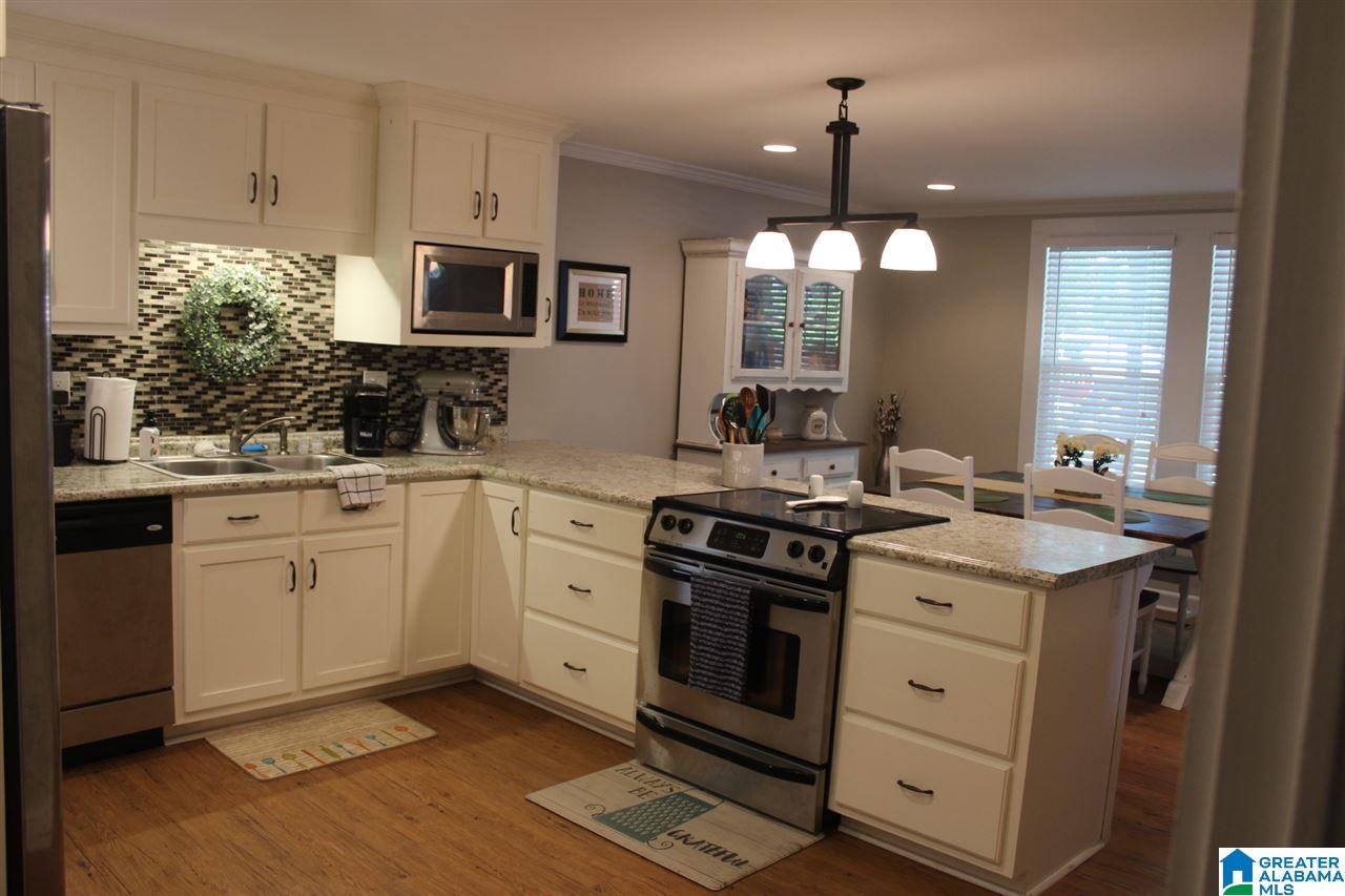 700 3rd Place Jasper, AL 35501 - Photo 5 of 22 Gallery Image 5