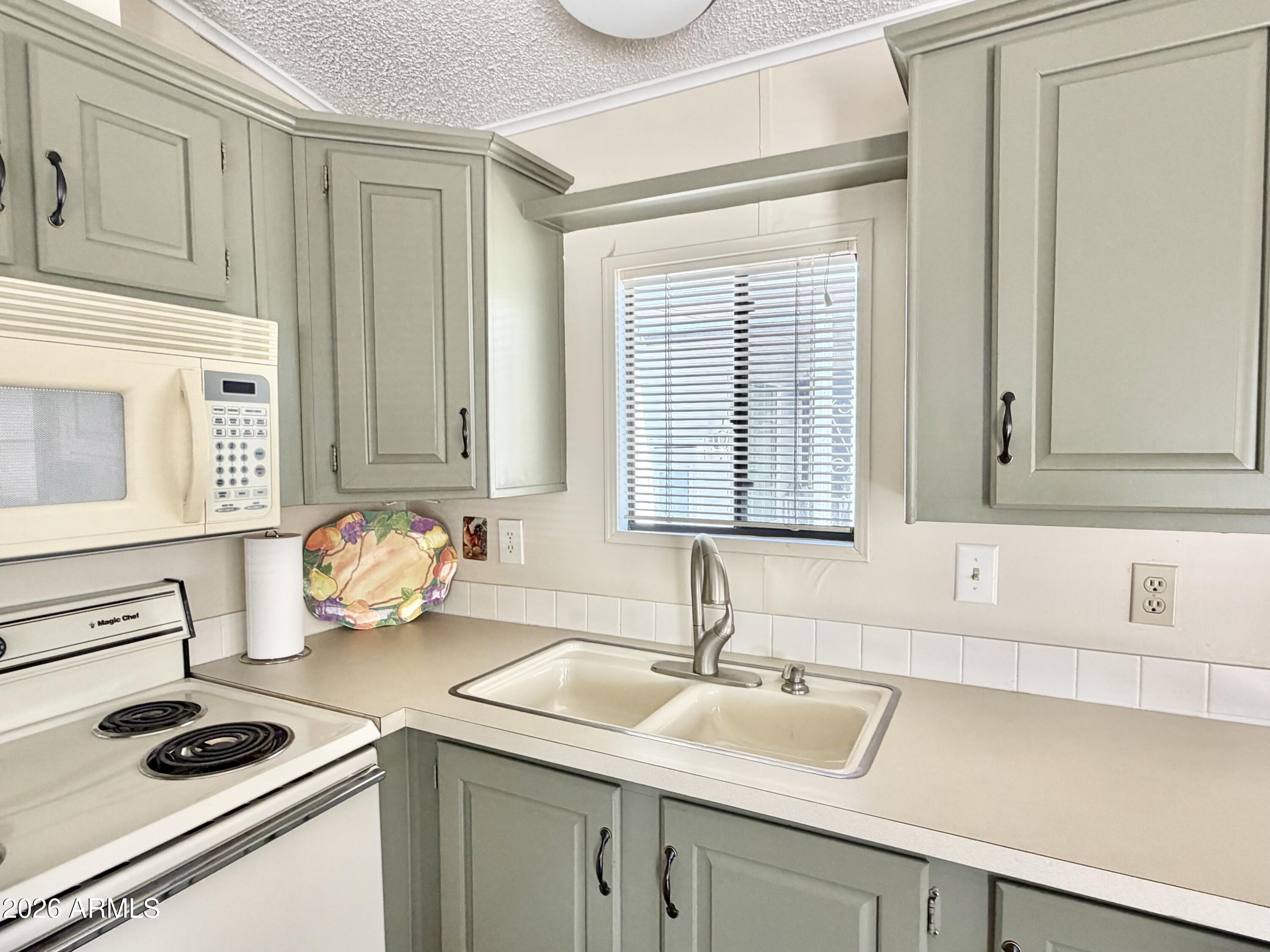 111 South Greenfield Road, Unit 294 Mesa, AZ 85206 - Photo 13 of 48 KTICHEN SINK